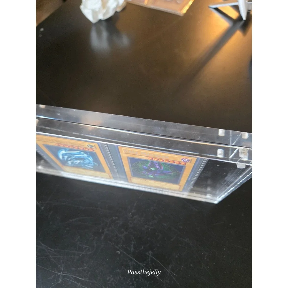 Vtg Yu-Gi-Oh Blue-Eyes White Dragon Dark Magician Card With Acrylic Frame Case